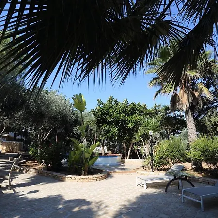 Costa House Farm stay *