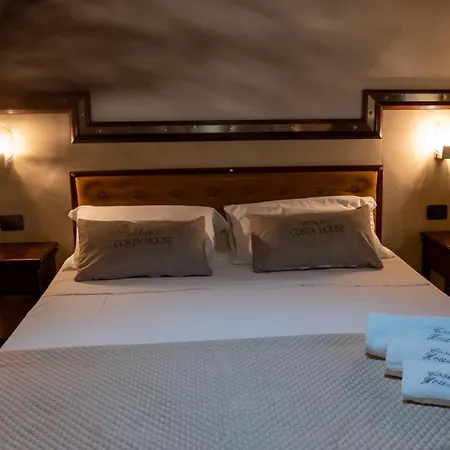 Farm stay Costa House *