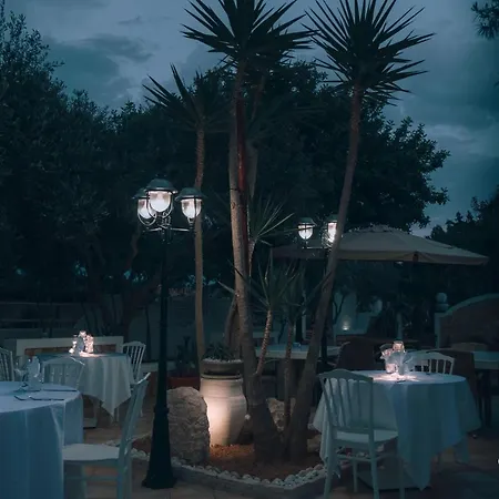 Costa House *