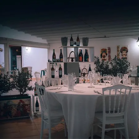 Costa House
