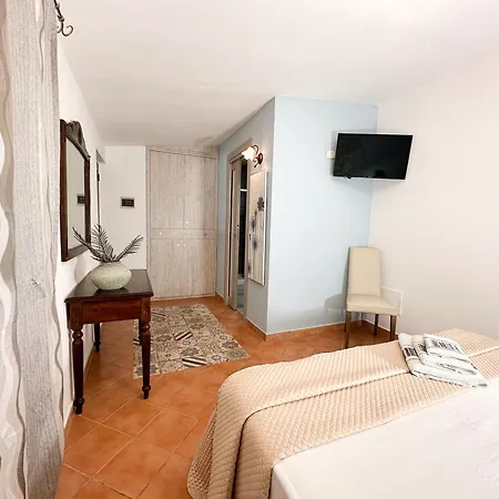 Costa House *